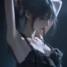 与她